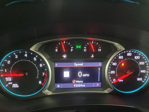 Used 2021 Chevrolet Traverse LT w/ LT Premium Package image 23