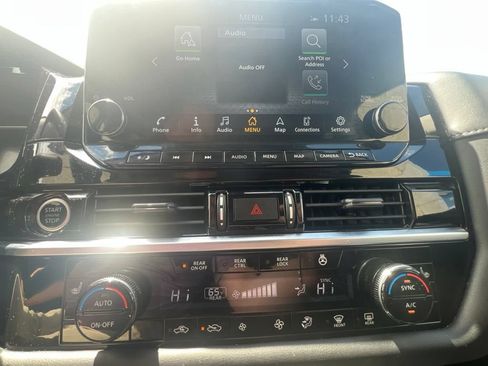 Used 2023 Nissan Pathfinder SL w/ Black Appearance Package AWD/4WD image 16