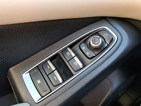 Used 2023 Subaru Ascent Limited w/ Technology Package image 26