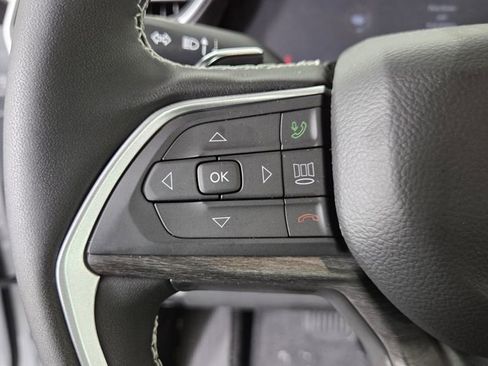 New 2025 Jeep Grand Cherokee Limited image 17