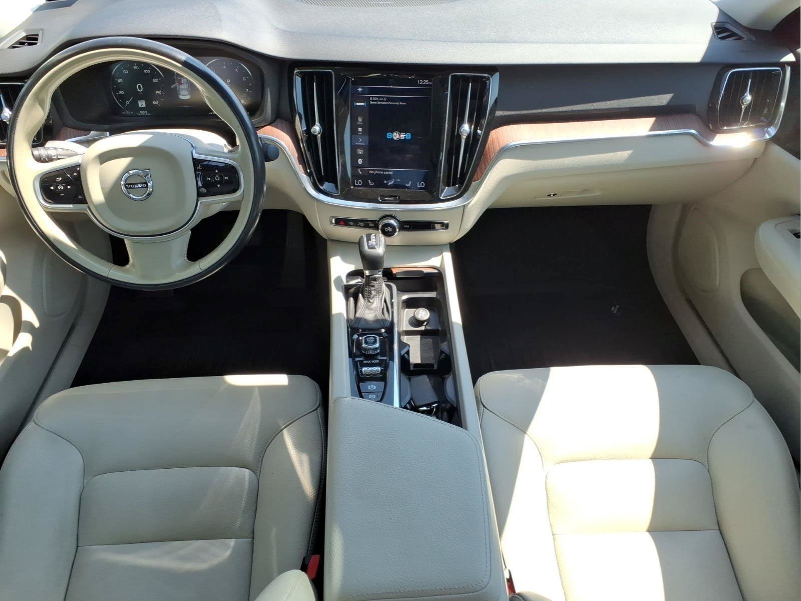 Used 2020 Volvo S60 T5 Momentum w/ Protection Package Premier FWD image 7