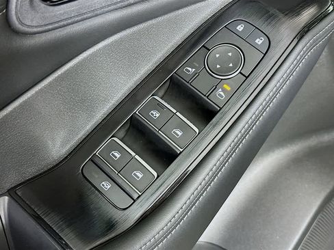 Used 2024 Nissan Rogue SL image 30