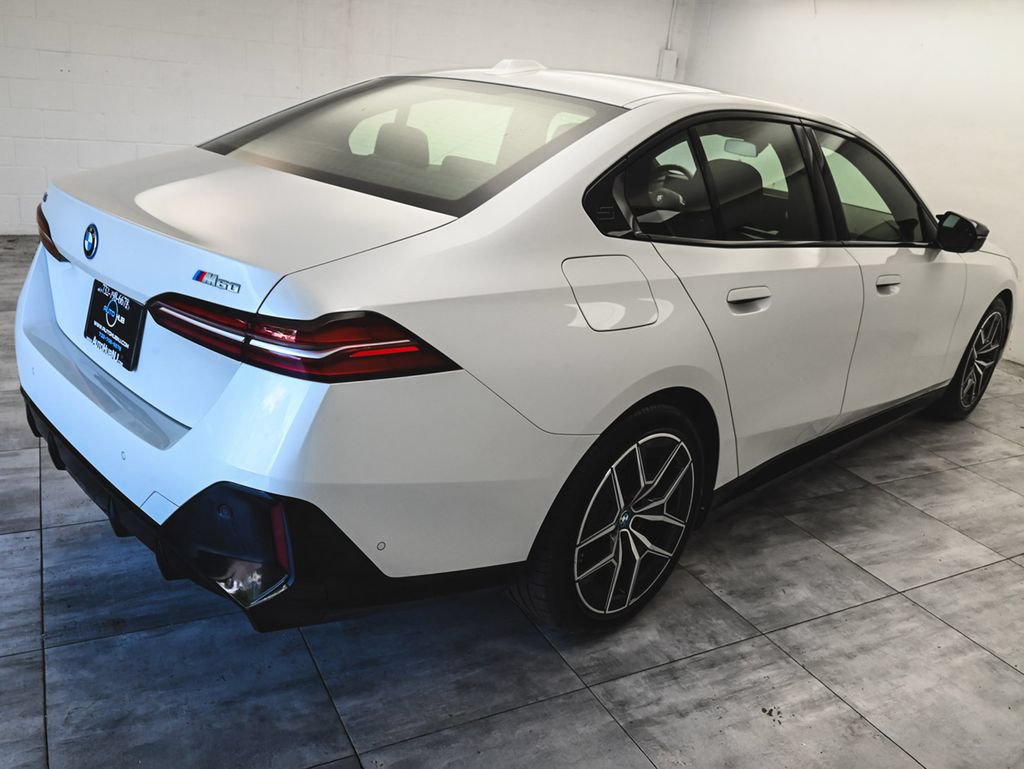 Used 2024 BMW i5 M60 w/ Premium Package AWD/4WD image 6
