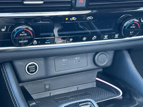 Certified 2023 Nissan Rogue Platinum w/ Platinum Premium Package image 24