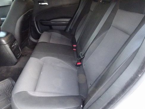 Used 2018 Dodge Charger SXT w/ Blacktop Package image 9
