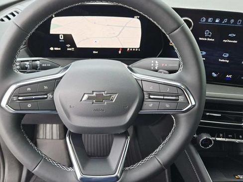 New 2026 Chevrolet Traverse LT w/ Midnight/Sport Edition AWD/4WD image 17
