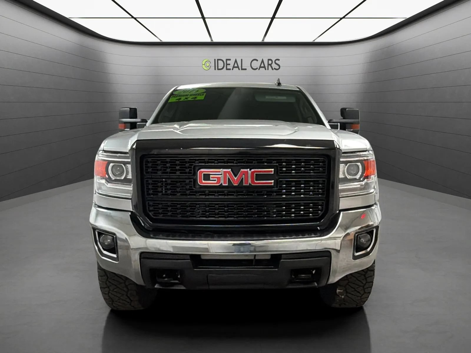 Used 2016 GMC Sierra 2500 SLE w/ SLE Preferred Package AWD/4WD image 2