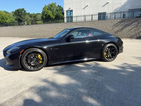 Used 2025 Mercedes-Benz AMG GT 63 image 4