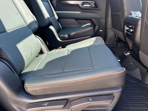 New 2026 GMC Yukon XL AT4 w/ AT4 Premium Package image 16