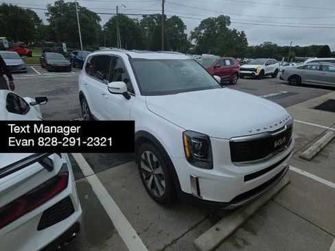 Used 2022 Kia Telluride S AWD/4WD image 2