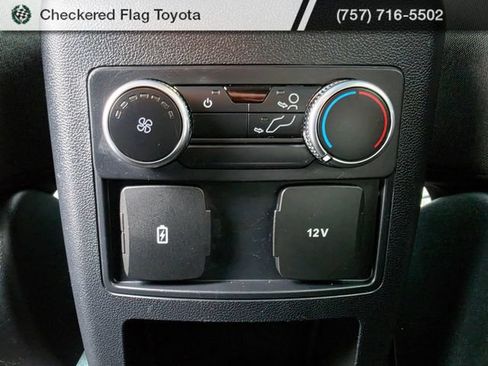 Used 2021 Ford Explorer XLT RWD image 39