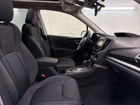 Used 2023 Subaru Forester Premium AWD/4WD image 29