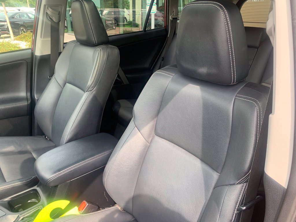Used 2018 Toyota RAV4 Limited w/ Advanced Technology Package AWD/4WD image 16