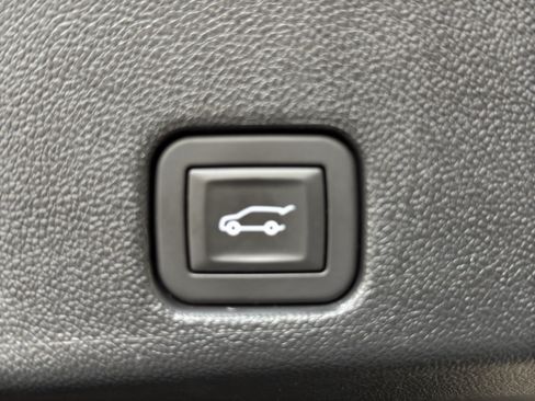 Used 2026 Chevrolet Traverse RS w/ LPO, Floor Liner Package AWD/4WD image 23