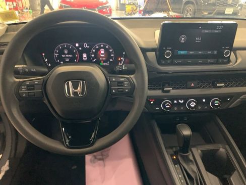 Used 2025 Honda Accord SE image 16