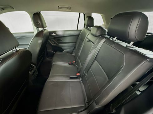 Used 2019 Volkswagen Tiguan SE image 26