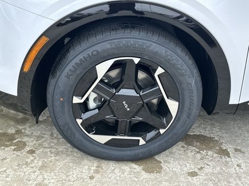 New 2026 Kia Sportage SX image 12