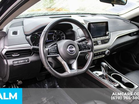 Used 2025 Nissan Altima 2.5 SR image 19