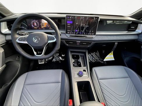 New 2026 Volkswagen Tiguan SE R-Line image 7