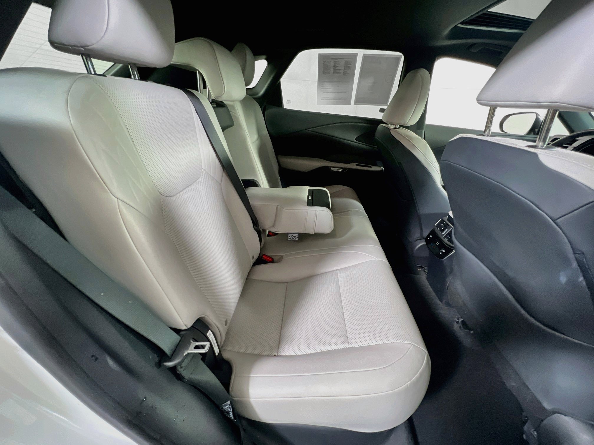 Used 2023 Lexus RX 350 Premium w/ Accessory Package (K3) AWD/4WD image 27