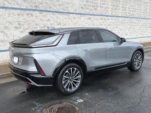 Certified 2024 Cadillac Lyriq Sport RWD image 6