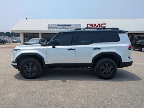 Used 2025 Lexus GX 550 AWD/4WD image 2