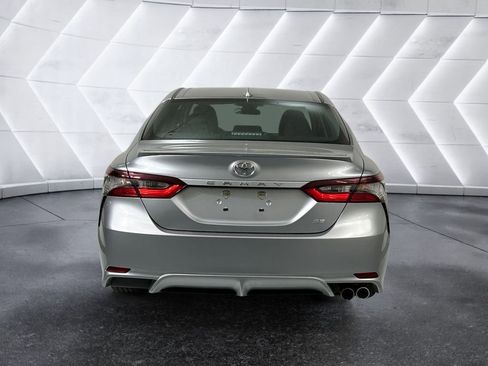 Used 2024 Toyota Camry SE image 5