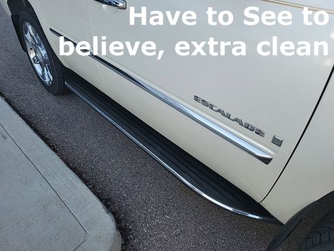 Used 2007 Cadillac Escalade AWD w/ Information Package image 19