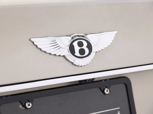 Used 2018 Bentley Bentayga Onyx Edition AWD/4WD image 80