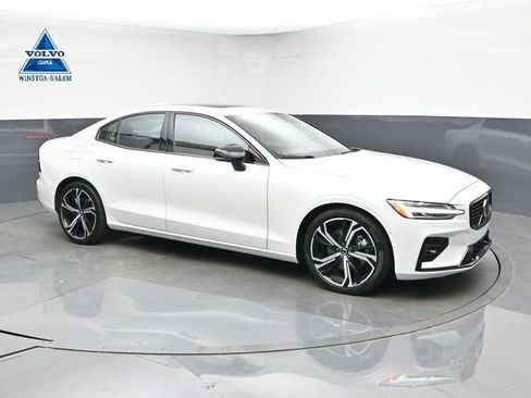Used 2025 Volvo S60 B5 Plus FWD image 1