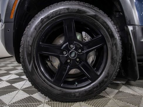 Used 2022 Land Rover Defender 110 SE image 38