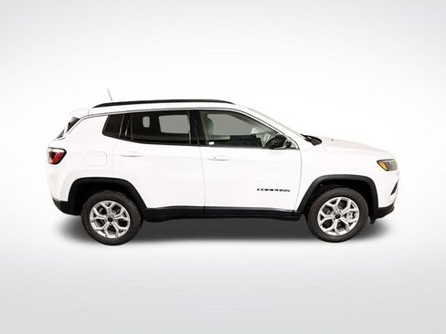 New 2026 Jeep Compass Latitude image 8