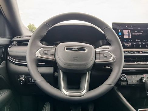 New 2026 Jeep Compass Latitude AWD/4WD image 23