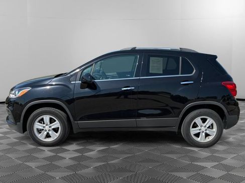 Used 2018 Chevrolet Trax LT w/ Driver Confidence Package AWD/4WD image 2