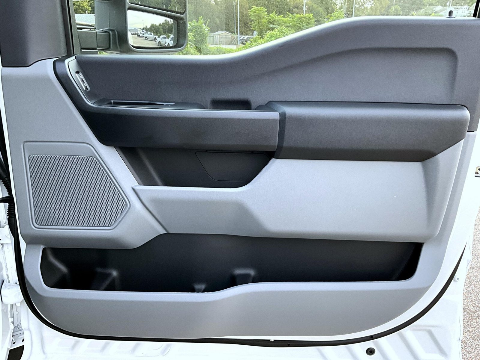 New 2026 Ford F550 4x4 Regular Cab Super Duty image 17