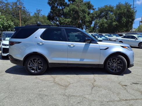 Used 2022 Land Rover Discovery S R-Dynamic AWD/4WD image 3