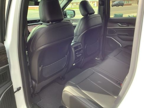 New 2026 Jeep Grand Cherokee Limited w/ Limited Altitude Package image 25