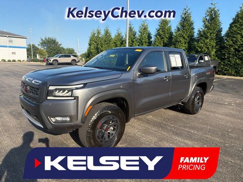 Used 2026 Nissan Frontier PRO-4X AWD/4WD image 1