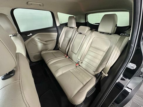 Used 2017 Ford Escape Titanium image 28