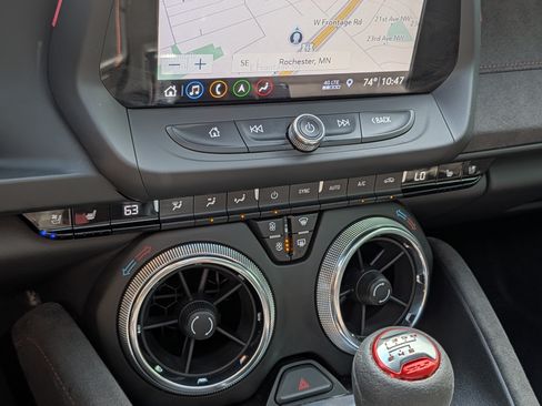 Used 2019 Chevrolet Camaro ZL1 RWD image 30
