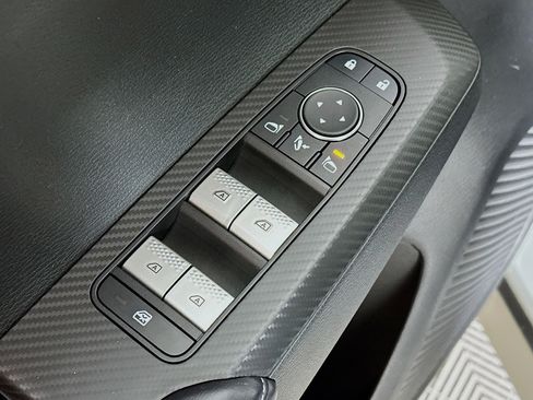 Used 2025 Mitsubishi Outlander SEL Black Edition image 18