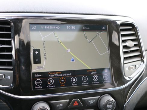 Used 2021 Jeep Grand Cherokee Limited w/ Premium Lighting Group image 23