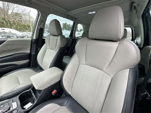 Certified 2022 Subaru Forester Limited image 17