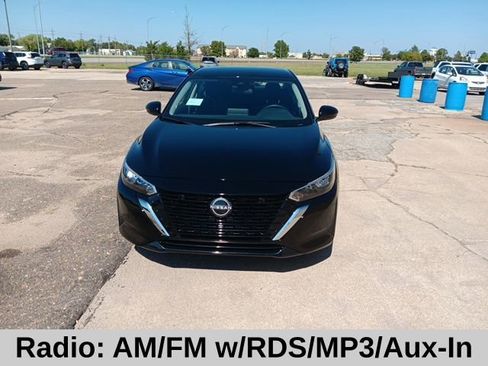 New 2025 Nissan Sentra SV image 3