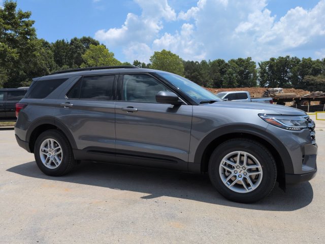 New 2026 Ford Explorer Active w/ Active Comfort Package RWD image 2