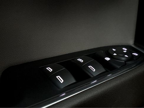 Used 2022 Chevrolet Silverado 1500 LT w/ Protection Package image 20