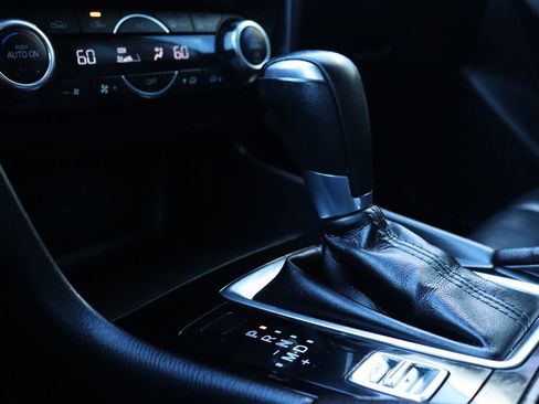 Used 2018 MAZDA MAZDA3 Touring image 52