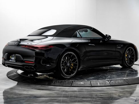 Used 2022 Mercedes-Benz SL 63 AMG 4MATIC image 18