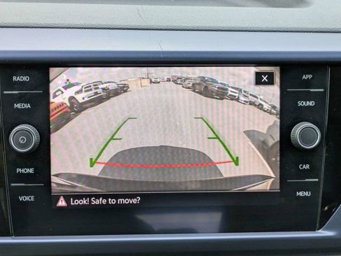 Used 2022 Volkswagen Taos SE FWD image 22