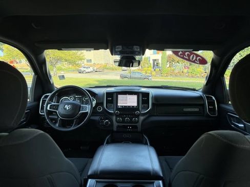 Used 2023 RAM 1500 Big Horn AWD/4WD image 36